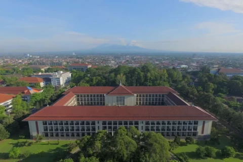 Beasiswa UGM 2025: 503 Mahasiswa Baru Terima Bantuan Internal akibat Kuota KIP Kuliah Terbatas